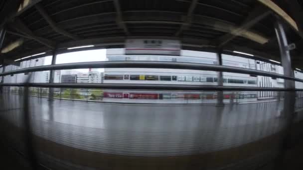 Pov Mirando Por Ventana Del Tren Bala Saliendo Plataforma Estación — Vídeos de Stock