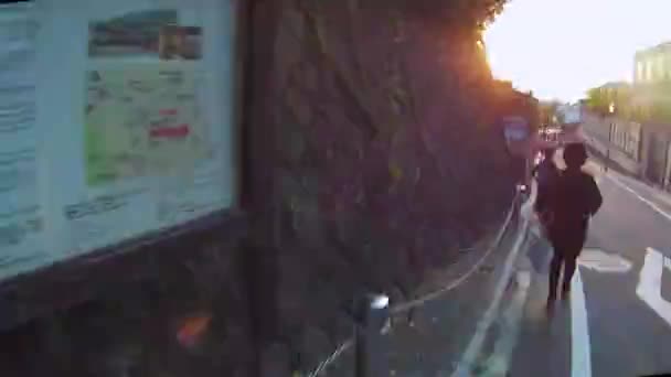 Pov Hyperlapse Wandelen Door Kyoto Straten Tijdens Zonsondergang Volg Shot — Stockvideo