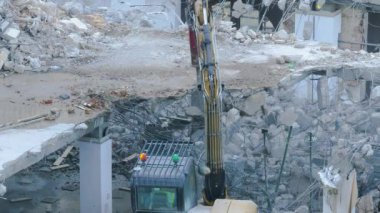 CAT 308, Ergon House, Millbank, Londra 'da sondaj yapıyor. Kilitli 