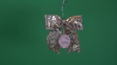 Altın Yaprak Tasarımlı Altın Yay Kurdele Ahşap Neşe Madalyası. Yeşil Ekran, Kilitli