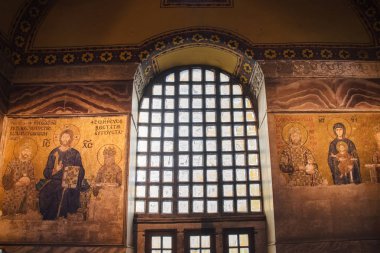 Istanbul, Türkiye - 14 Ekim 2018: Güzel Ayasofya Sophia Cathedral, ünlü İslam ve Hıristiyan din Simgesel Yapı