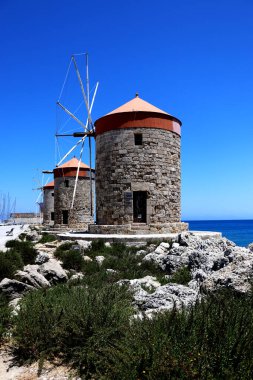 Mandraki Limanı 'nın Yel Değirmenleri - Rodos Yunanistan