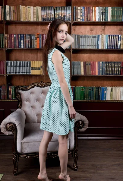 Veronica Als Model Poserend Studio — Stockfoto