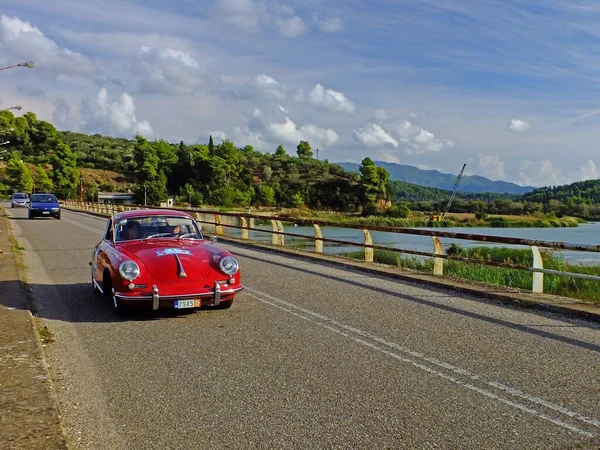 Alfeios River Dam Olympia Greece September 2015 Classic Car Porsche — Stock Photo, Image