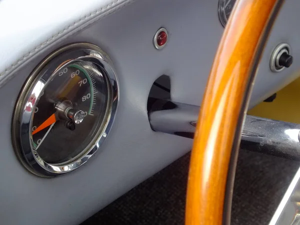 Close Photo Cockpit Classic Racing Car Featuring Part Wooden Steering — Stock Photo, Image