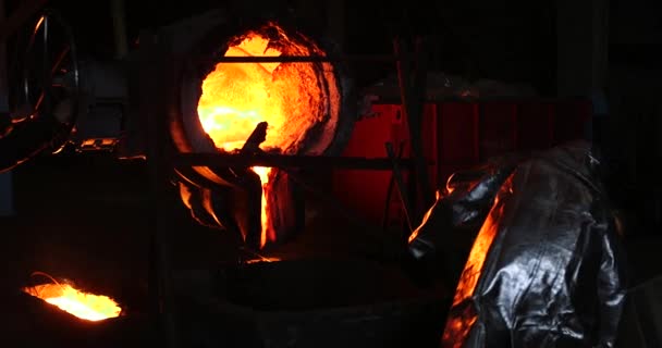 Fonderie Métal Dans Usine — Video