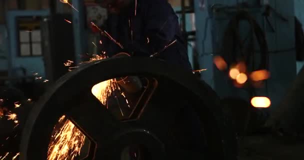 Grinding Cutting Metal Sheaf Sparks — Stock Video