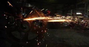 Taşlama ve metal kesme, kıvılcım raf