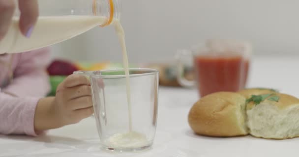 Preparazione Del Cibo Cucina Cupcake Insalata Bevande — Video Stock