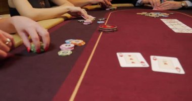 Casino, oyun fişlerinin dağıtımı