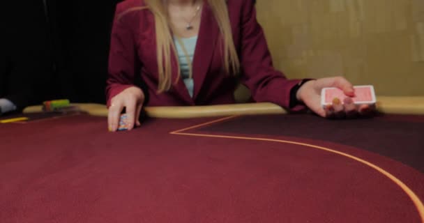 Casino Verteilung Von Spielkarten — Stockvideo