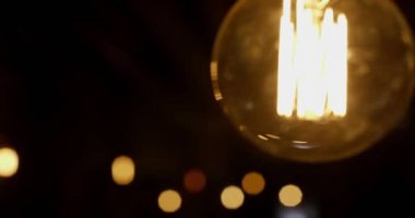 Akkor sıcak sarı ışık