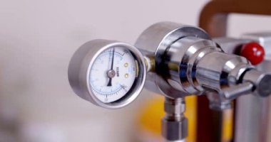 Kimyasal üretim, deneyler, örnekler, test tüpleri.