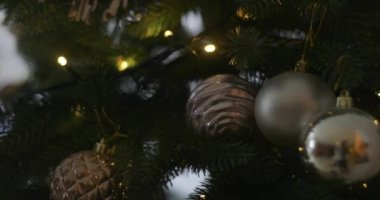 Yeni yıl tatili, yavaş çekimde mum alevi