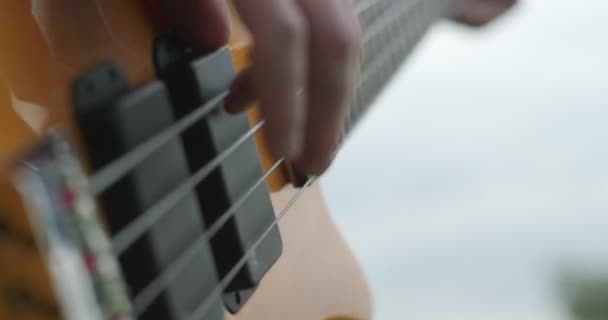 Musiker Spielt Gitarre Instrument — Stockvideo