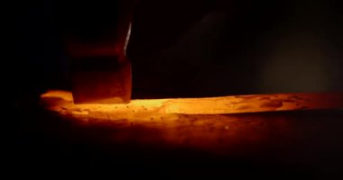 Metal eritme ve kalpazanlık üretimi