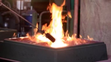 Metal eritme ve dökülme