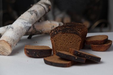 Dilimlenmiş kahverengi ekmek arka plan