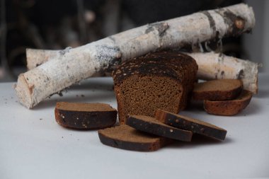 Dilimlenmiş kahverengi ekmek arka plan