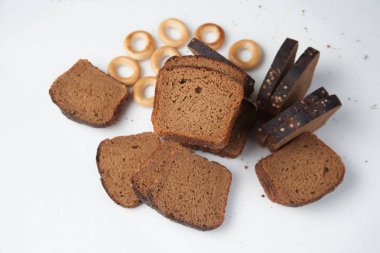 Dilimlenmiş kahverengi ekmek arka plan