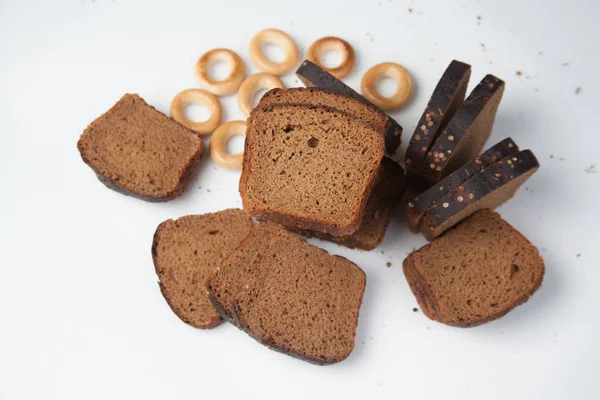 Dilimlenmiş kahverengi ekmek arka plan