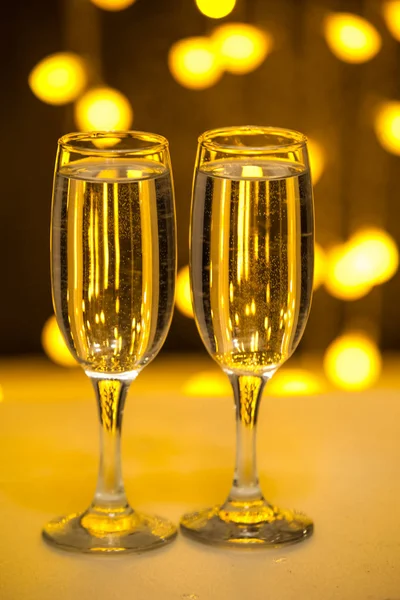 Aydınlatma arka plan üzerinde Gözlük