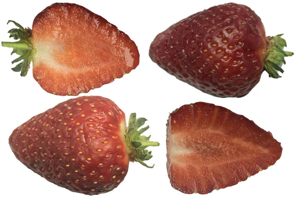 白い背景に隔離された4枚の赤いイチゴ — ストック写真