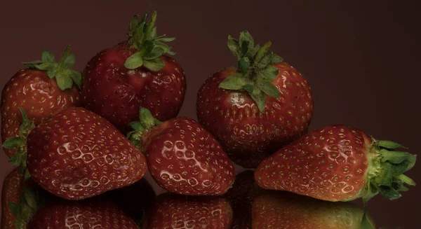 Erdbeere Auf Dem Tisch Nahaufnahme Erdbeeren — Stockfoto