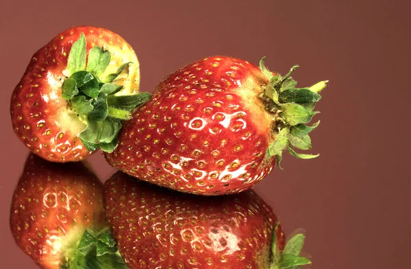 Gruppe Von Frischen Und Großen Erdbeeren Nahaufnahme Erdbeeren — Stockfoto