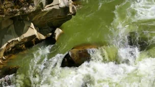 Cachoeira Montanha Rio Tempestuoso — Vídeo de Stock