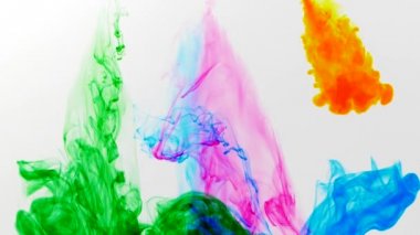 Mürekkep wate dökülür