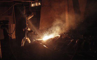 Kaynakçı Kaynak metal yapı