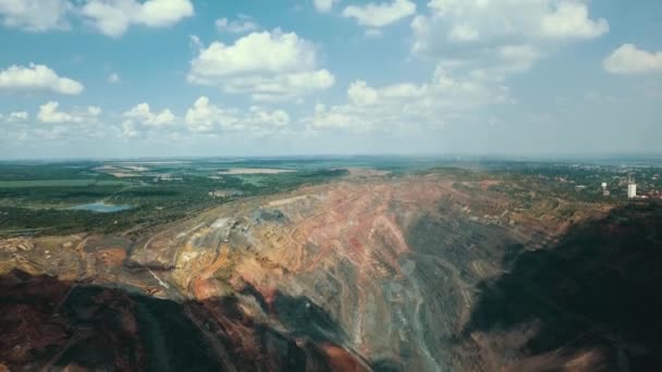 Cantera Mineral Hierro Cantera Cielo Abierto Minería Enorme Vídeo Aéreo — Vídeo de stock