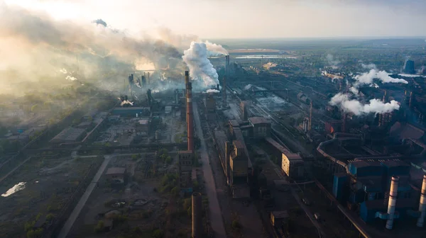 Industrie Hüttenwerk Morgendämmerung Rauch Smog Emissionen Schlechte Ökologie Luftaufnahmen — Stockfoto