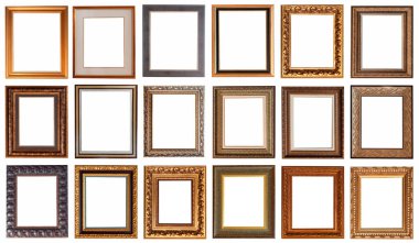 Beyaz arkaplan deseninde izole edilmiş bagetlerin altın rengi takımları.