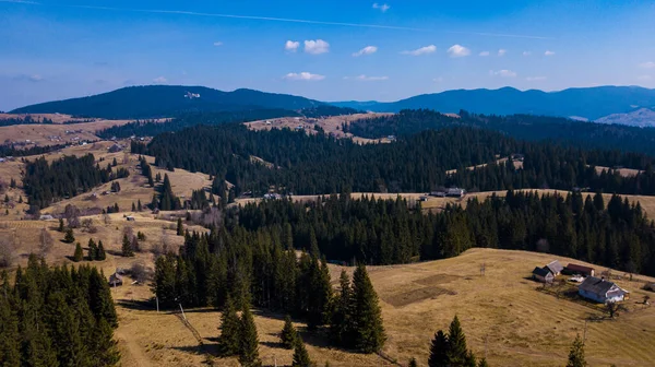 Alpské Vesnice Osídlení Domu Vrcholu Horské Letecké Fotografie Karpaty Ukrajina — Stock fotografie