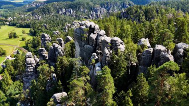 Benzersiz kayalar dağ Adrspasske skaly Ulusal Park Adrszpach, Çek Cumhuriyeti