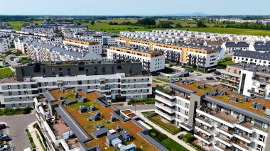 Şehir sokağı Yeni modern bölge mimari konut inşaatı Wroclaw Polonya 