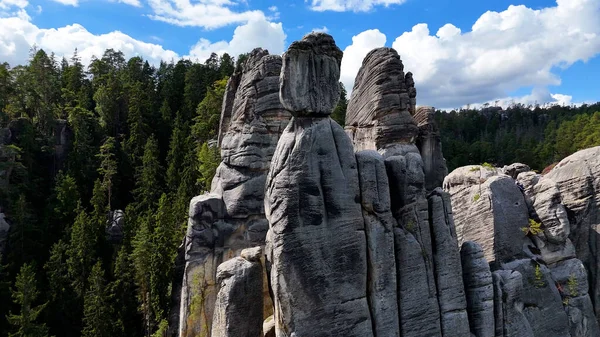 Benzersiz kayalar dağ Adrspasske skaly Ulusal Park Adrszpach, Çek Cumhuriyeti