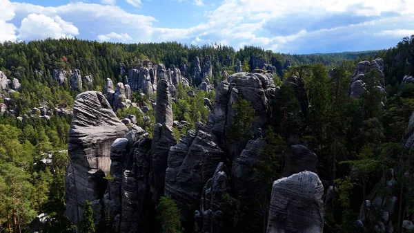 Benzersiz kayalar dağ Adrspasske skaly Ulusal Park Adrszpach, Çek Cumhuriyeti