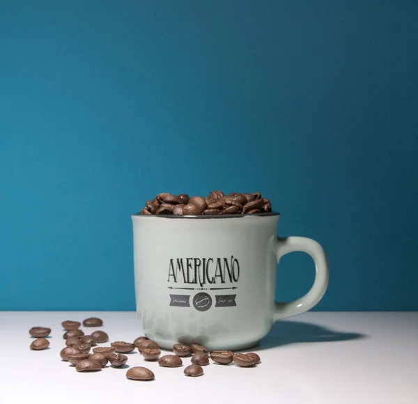 Bir fincan kahve, Americano.