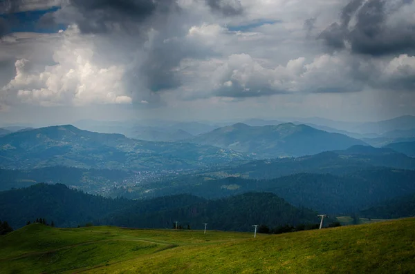 Paisagem Nas Montanhas Dos Cárpatos Ucrânia Dia Verão — Fotografia de Stock