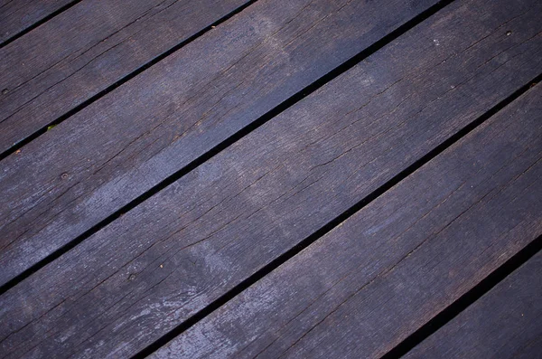 カット木材と木造の構造が背景 — ストック写真
