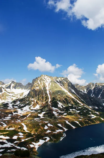 Βουνά Είναι Μια Μεγάλη Πεζοπορία Διακοπές Οποιαδήποτε Εποχή Του Έτους — Φωτογραφία Αρχείου