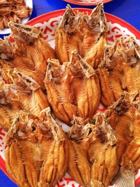 Tepsiye kızarmış balık Tayland Gıda