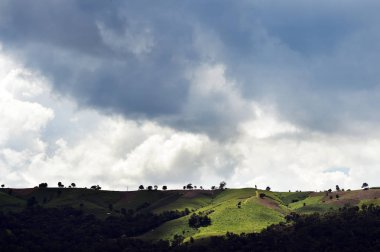 Manzara deniz sis, dağlar, Tayland