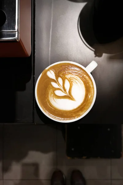 Una Taza Café Con Leche Arte —  Fotos de Stock