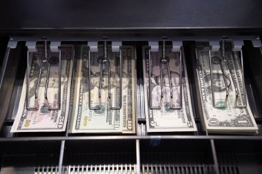 Yüksek açı görünümünü değiştirmek nakit için arama kasiyer