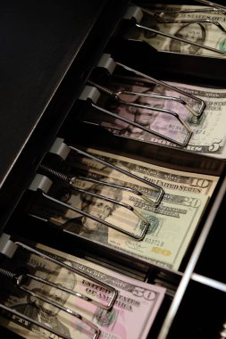 Yüksek açı görünümünü değiştirmek nakit için arama kasiyer