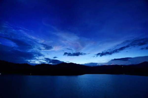 Landschap Nachtelijke Hemel Boven Berg Thailand — Stockfoto